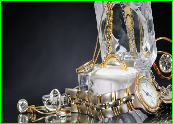 Shine On: How Pawn Shop Jewelry Can Elevate Your Style and Savings?